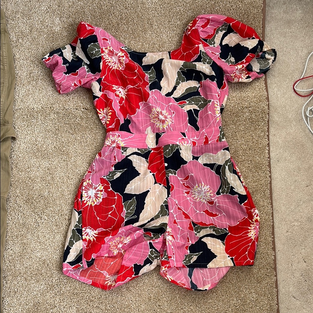 8 Loft Floral Puff Sleeve Romper